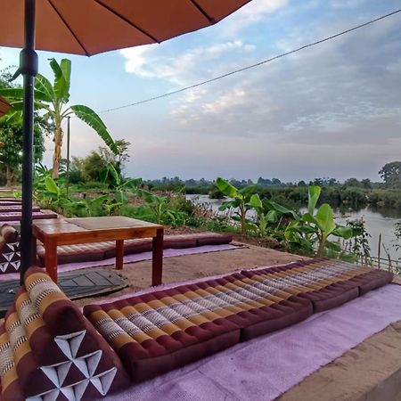 Chanhthida Guesthouse And The River Front Restaurant Ban Khon ภายนอก รูปภาพ