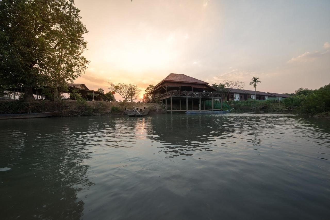 Chanhthida Guesthouse And The River Front Restaurant Ban Khon ภายนอก รูปภาพ