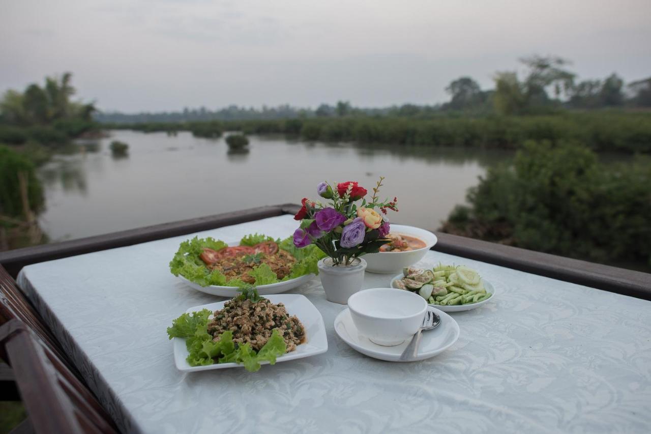 Chanhthida Guesthouse And The River Front Restaurant Ban Khon ภายนอก รูปภาพ